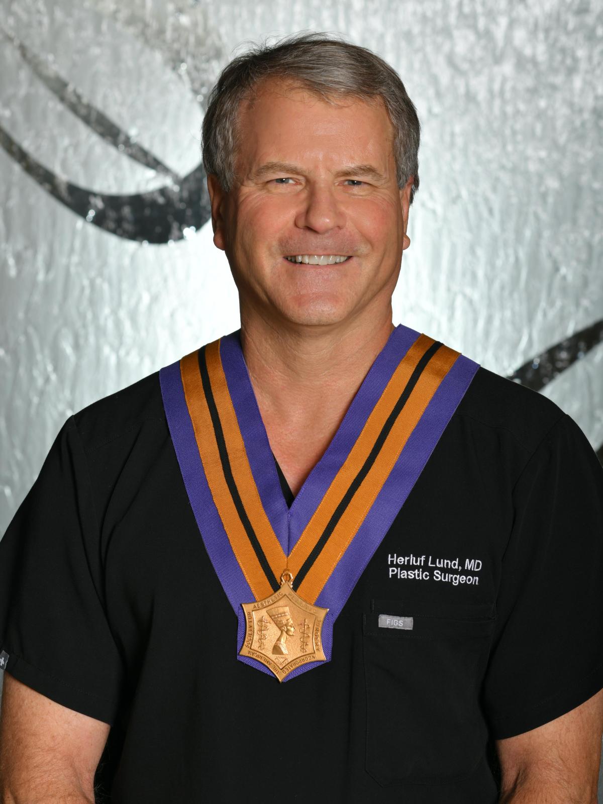 Herluf G. Lund Jr., MD Professional Background Image